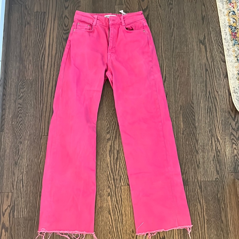 Pink Zara jeans size four never worn…wide leg